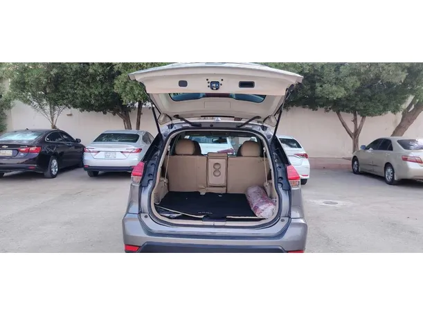 Car image 23