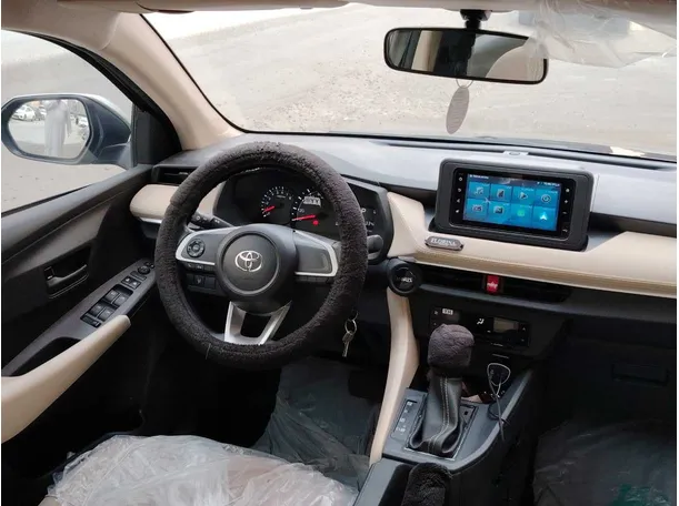 Car image 20