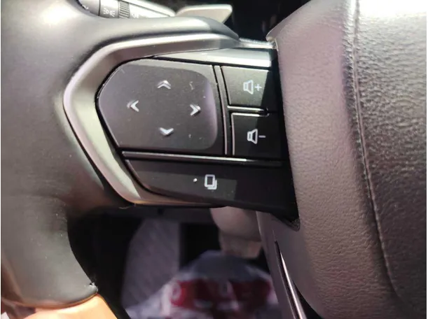 Car image 28