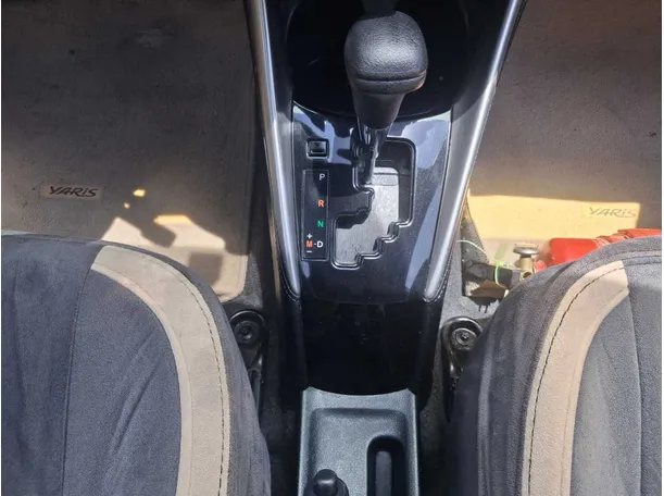 Car image 18