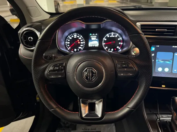 Car image 17