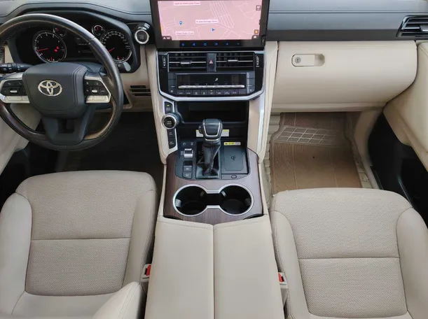 Car image 21
