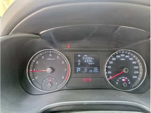 Car image 25