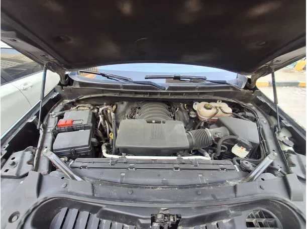 Car image 19