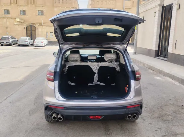 Car image 21