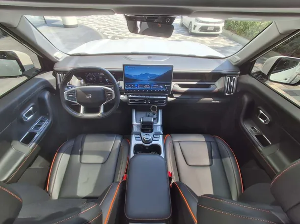 Car image 17