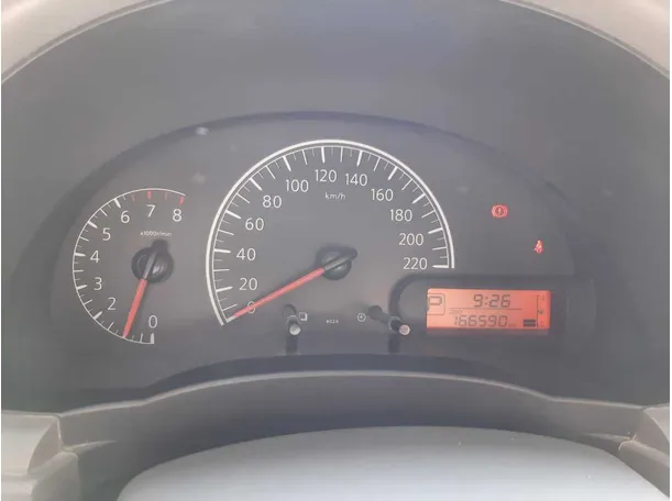 Car image 14