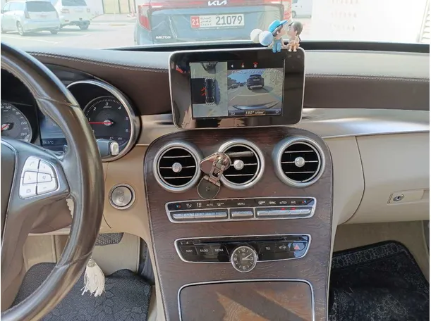 Car image 16