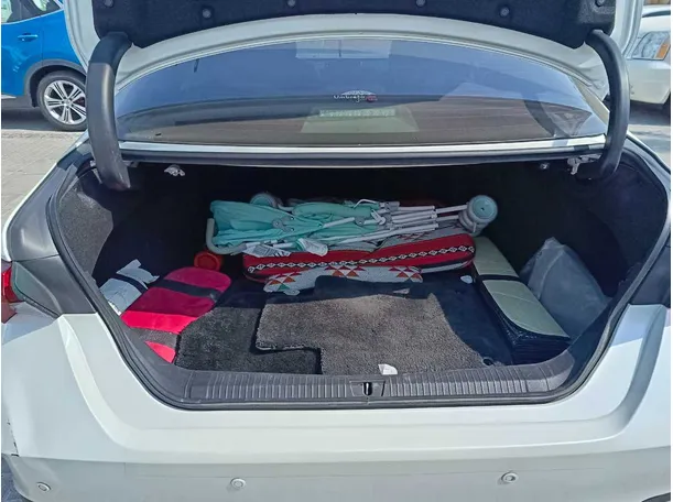 Car image 29