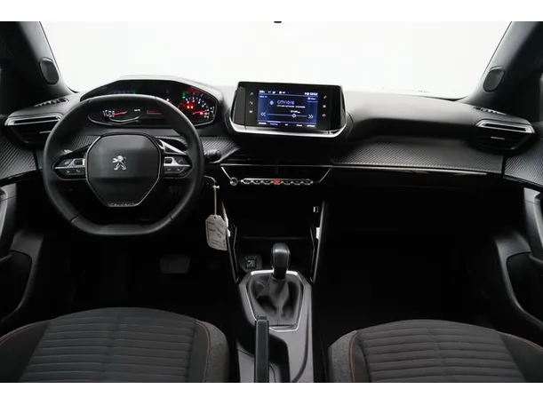 Car image 14