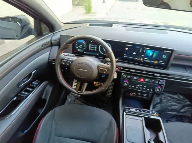 Car image 19