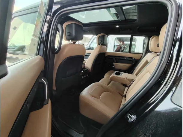 Car image 21