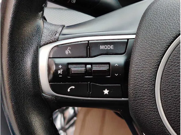 Car image 27