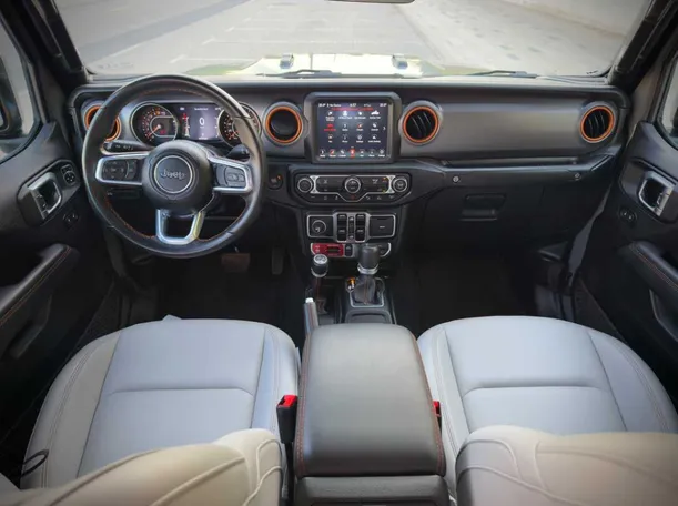 Car image 23