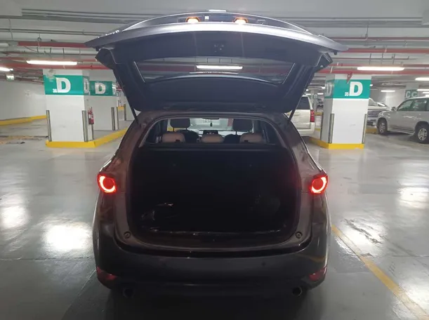 Car image 21