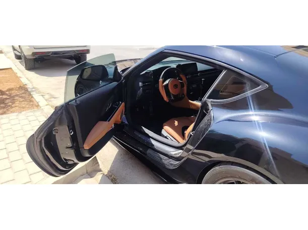 Car image 11