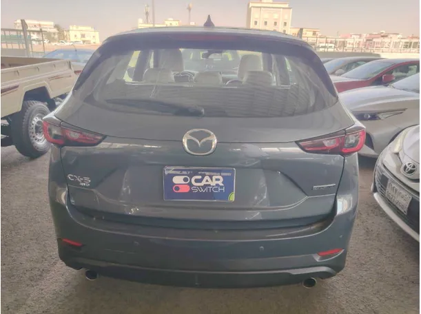 Car image 6