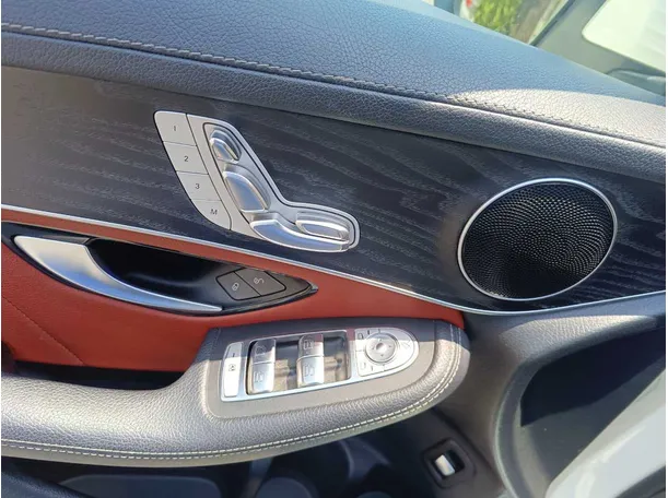 Car image 39