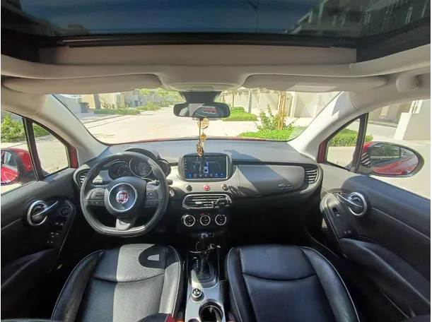 Car image 17