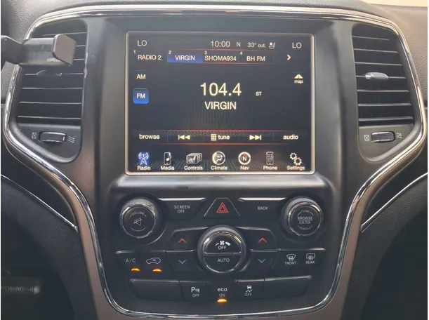 Car image 17