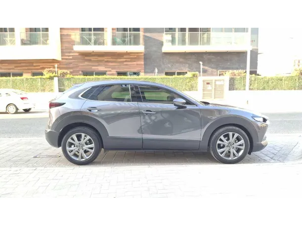 Car image 8