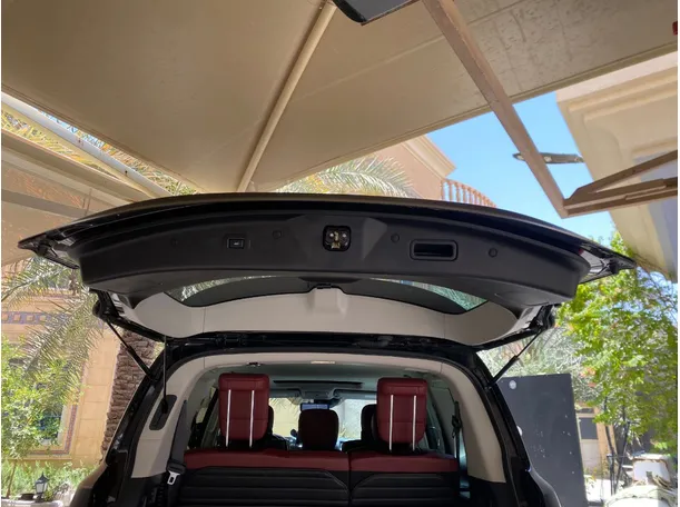 Car image 22