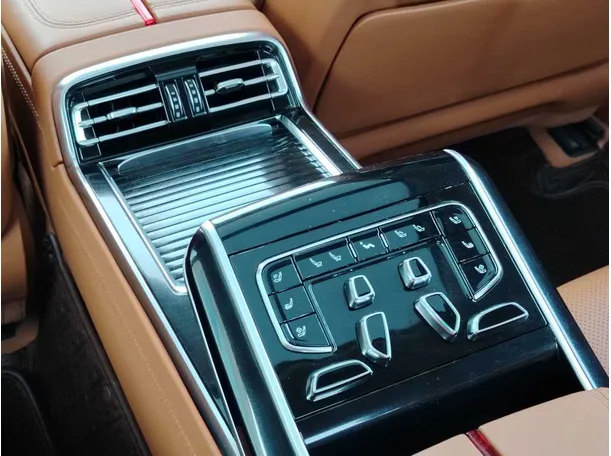 Car image 34
