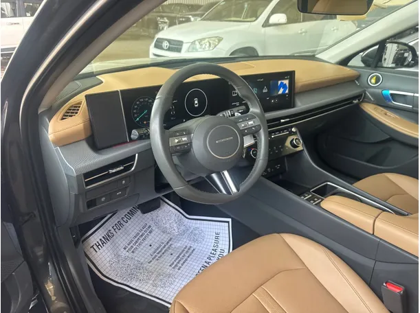Car image 13