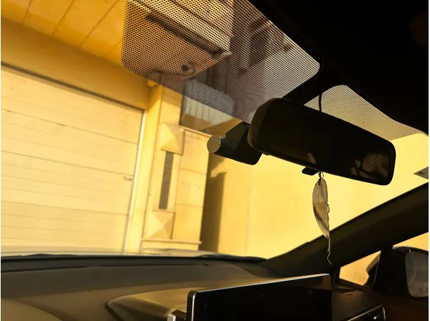 Car image 24