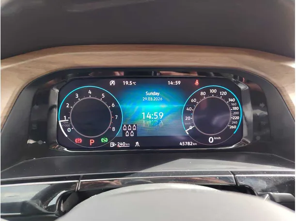 Car image 23