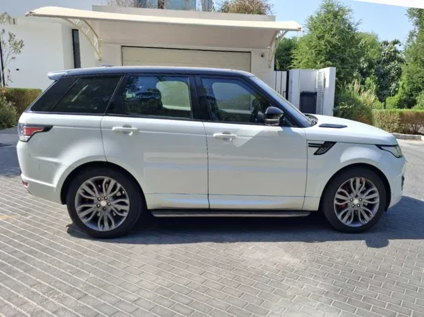Car image 8