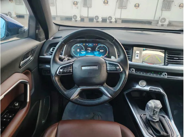 Car image 24
