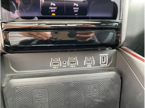 Car image 25