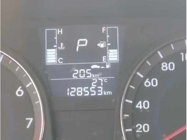 Car image 18