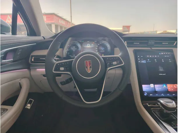 Car image 28