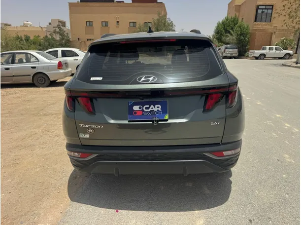 Car image 6
