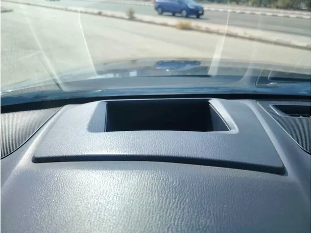 Car image 35