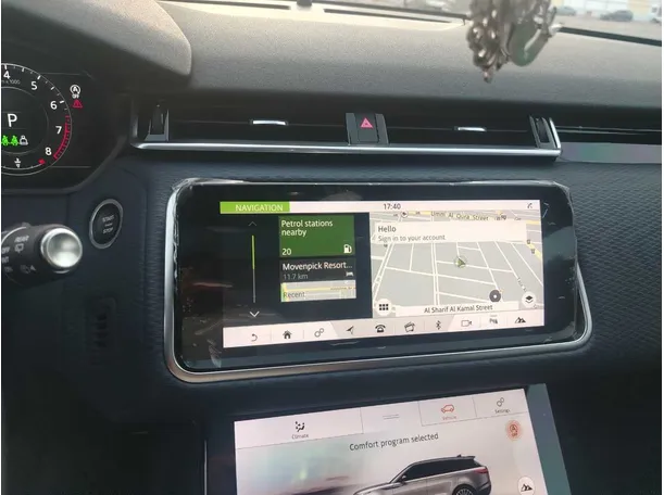 Car image 24