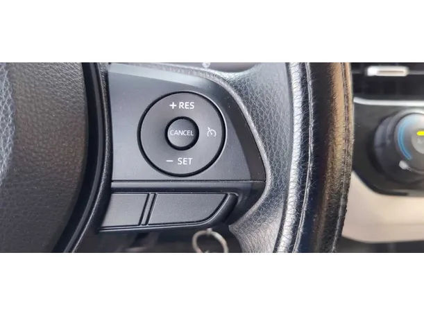 Car image 24