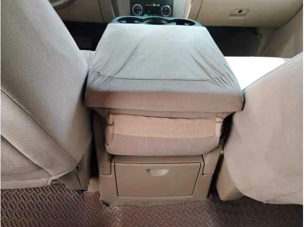 Car image 43