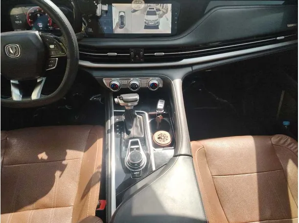 Car image 20