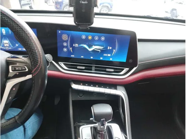 Car image 24