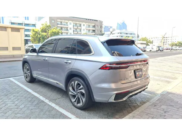 Car image 7