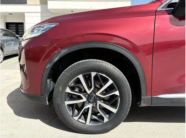 Car image 9