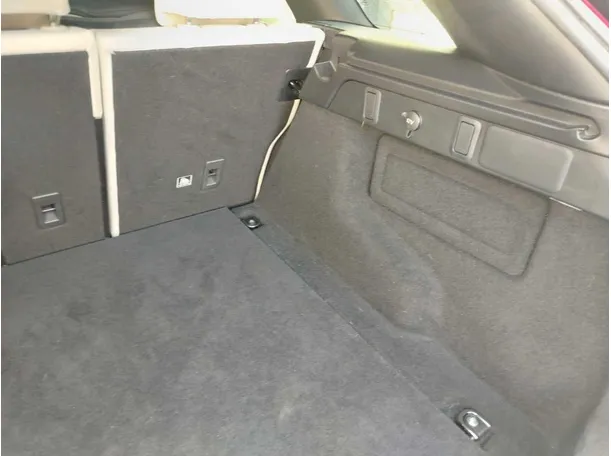 Car image 33