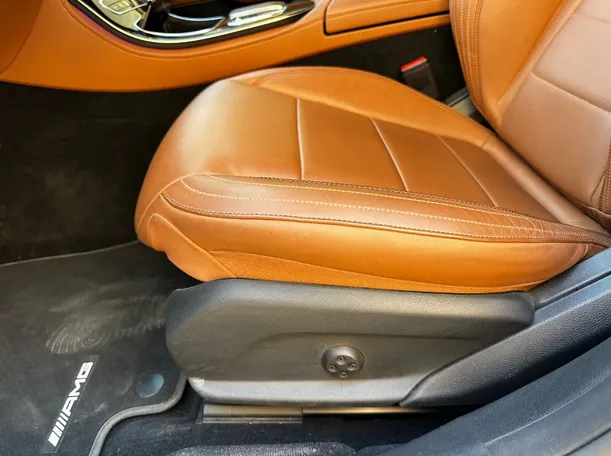 Car image 27