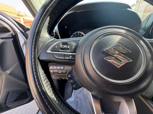 Car image 19