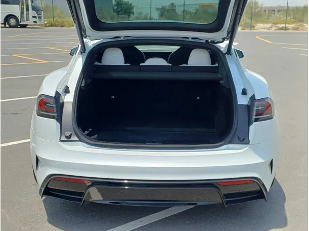 Car image 21