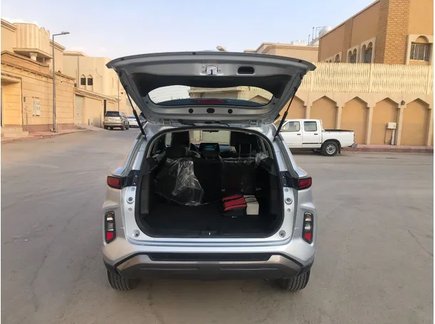 Car image 20