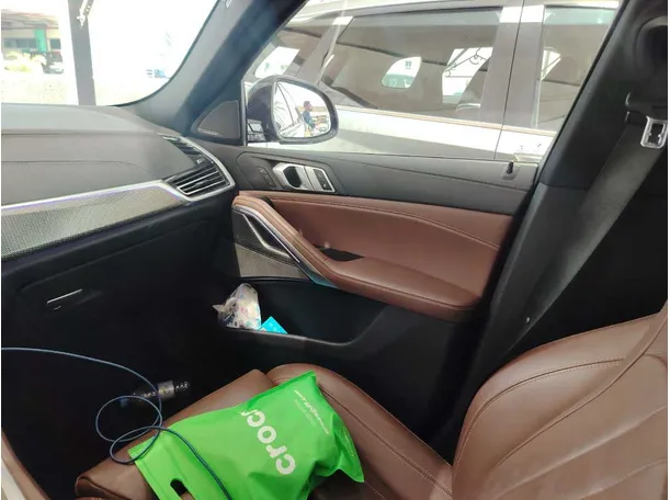 Car image 44